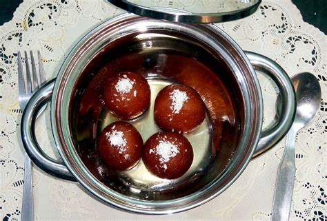 How to make Gulab Jamun | Gulab Jamun recipe | Indian Dessert - Naturebring