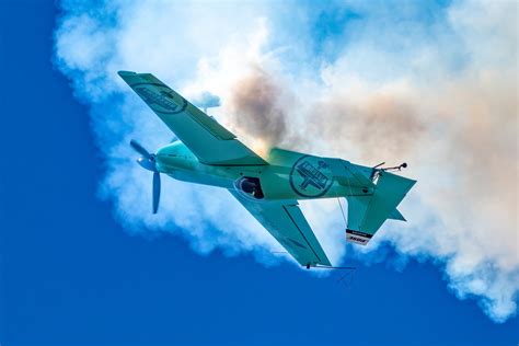 Edge 540 Aerobatic Solo | Paul Bennet Airshows | "The Complete Airshow ...