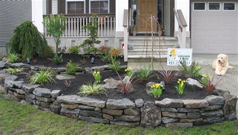 81 Beautiful Raised Flower Bed Stone Border https://www.onechitecture.com/2017/09/23/81-beaut ...