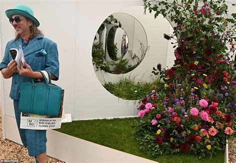 Chelsea Flower Show visitors delight in displays as one-off autumn edition opens | Daily Mail Online