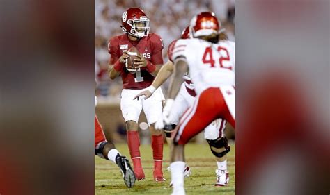 Jalen Hurts' Heisman stock up after Sooners debut