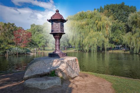 Japanese Lantern Sculpture in Boston Public Garden | Flickr