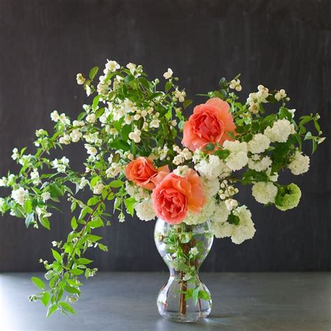 Irresistibly Lush | Flower arrangement designs, Home flowers, Amazing flowers