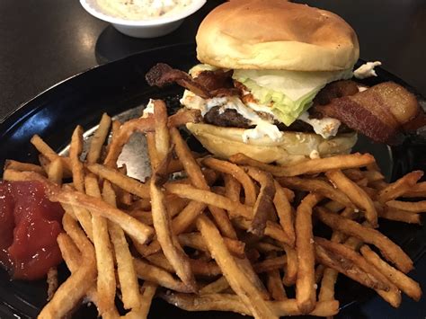 The Ridge Eat & Drink - 94 Photos & 75 Reviews - Burgers - 3325 Rocky Ridge Plz, Vestavia, AL ...