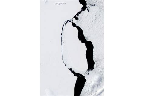 Iceberg A68A off the Larsen C ice shelf, Antarctica (afternoon overpass)