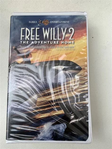 FREE WILLY (VHS, 1993 with Clamshell) £0.82 - PicClick UK