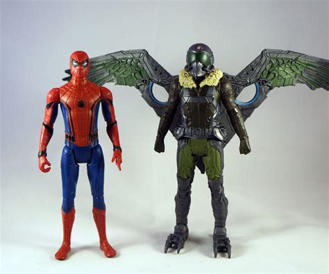 TOYS ARE LIFE: Review - Spider-man Homecoming 6" Action Figures by Hasbro