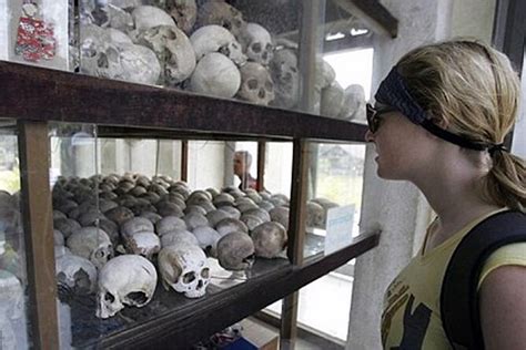 The Killing Field And Toul Sleng Genocide Museum (S21) Tour