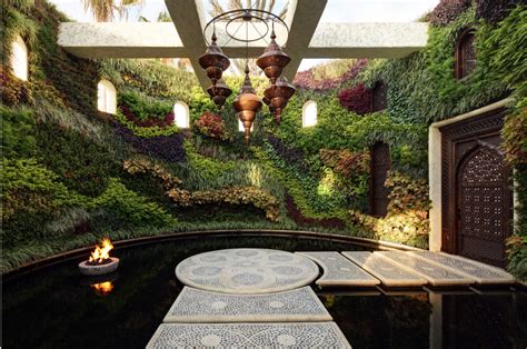 12 Spectacular Garden Walls and Atriums Worth Contemplating