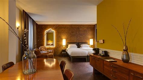 Hotel V Nesplein, Amsterdam | HotelsCombined