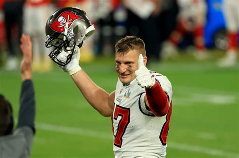 NFL rumors: Buccaneers’ Rob Gronkowski addresses buzz he’s retiring ...