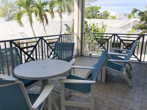 Island Inn Sanibel Island Review - Kathryn Anywhere