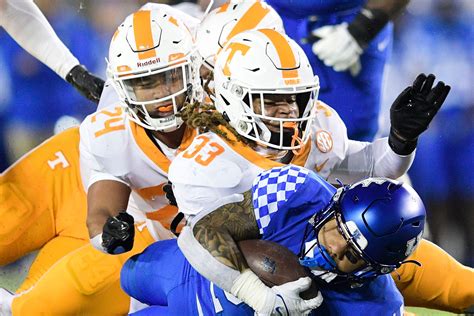 Tennessee vs. Kentucky football video highlights, final score