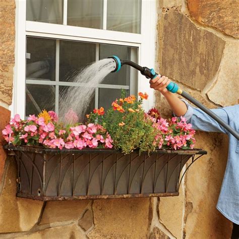 Watering Wand with Swivel Connect - Gilmour