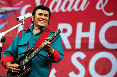 download film rhoma irama satria bergitar