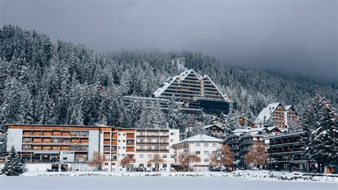 Crans-Montana: Luxury chalet - Apartment and Hotel in Switzerland