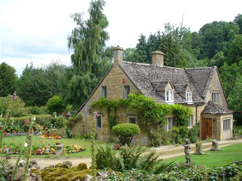 Cotswolds, Back To The Middle Ages - Traveldigg.com