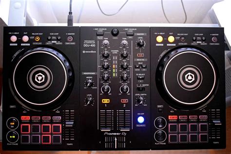 Pioneer DDJ-400 Review: Is it Worth it? [Updated 2022]