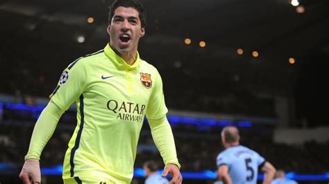 Luis Suarez scores 2 goals for Barcelona in win over Man City | CBC Sports