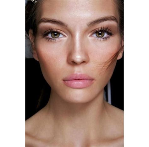 dewy, glowing skin makeup look