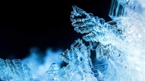 Ice crystals formation is controlled by the surface texture - new study ...