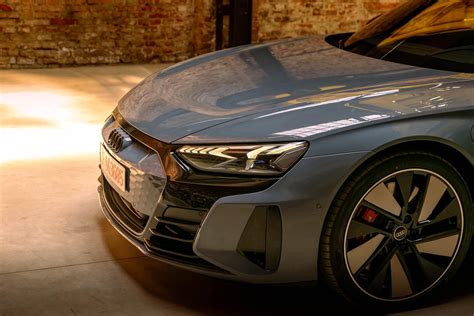 REVIEW: 2021 Audi e-tron GT -- Better Than The Porsche Taycan?