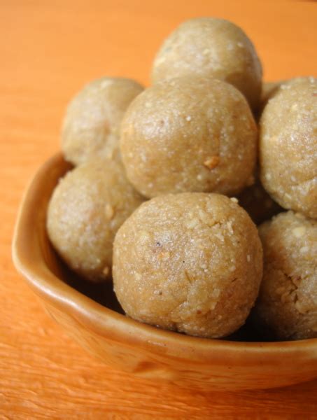 Nuvvula Unda-Nuvvula Laddu Recipe-Til ke Laddo Recipe