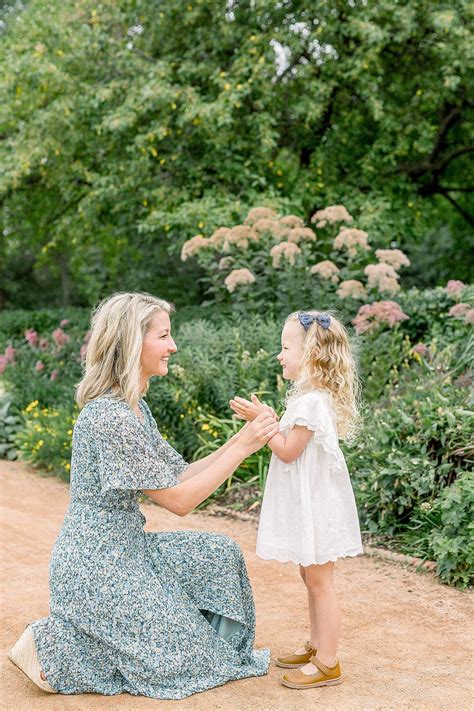 Lake Harriet Rose Garden Family Pictures | Edina Family Photographer ...