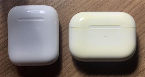 AirPods Pro Discolored, Off-white. Compared to 2 year old gen1 AirPods ...