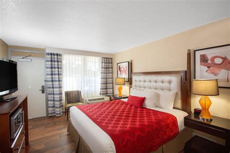 Ramada by Wyndham Venice Hotel Venezia | Venice, FL Hotels