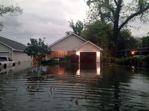 Powerful Floods Tear Through Florida Photos | Image #17 - ABC News