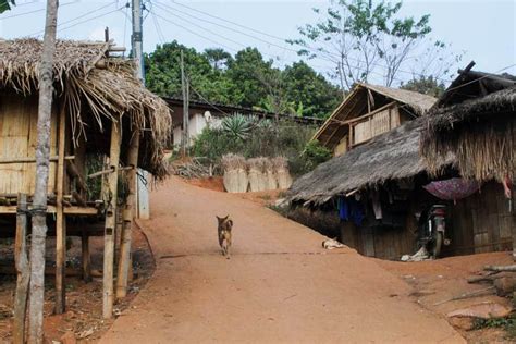 The Akha Way- Living with the Akha Hill Tribes