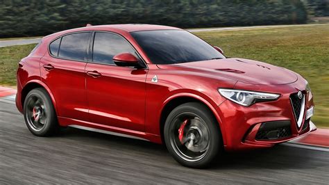 Alfa Romeo Stelvio Quadrifoglio, il SUV più veloce del Ring costa 95. ...