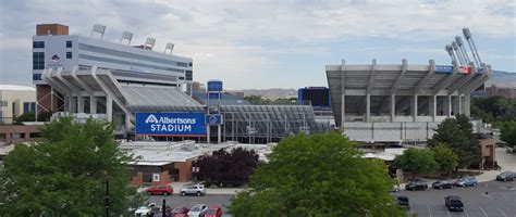 Albertsons Stadium signage gets update at Boise State