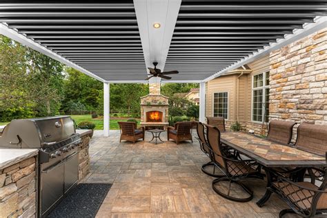 StruXure - The Modern Day Pergola | Louvered Roofs