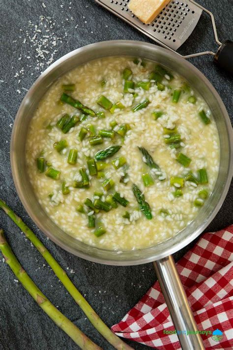 Asparagus Risotto (Risotto agli Asparagi) - Food and Journeys®