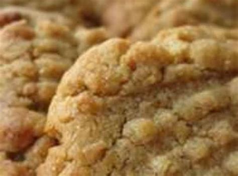 No Flour Peanut Butter Cookies | Just A Pinch Recipes