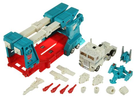 Other Ultra Magnus (Transformers, G1, Autobot) | Transformerland.com - Collector's Guide Toy Info