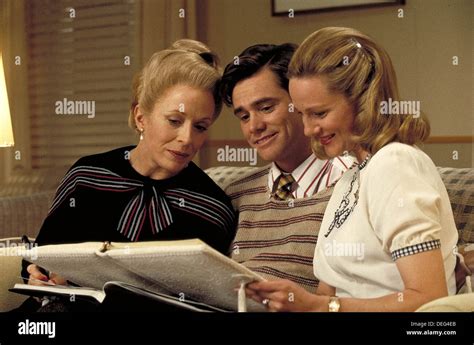 Holland taylor the truman show hi-res stock photography and images - Alamy