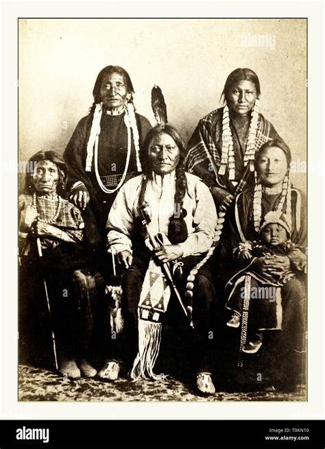 Sitting bull family indian hi-res stock photography and images - Alamy