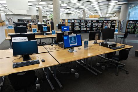 Summer hours, closed doors frustrate library visitors – Winnipeg Free Press