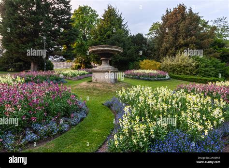 Georgian garden bath somerset hi-res stock photography and images - Alamy