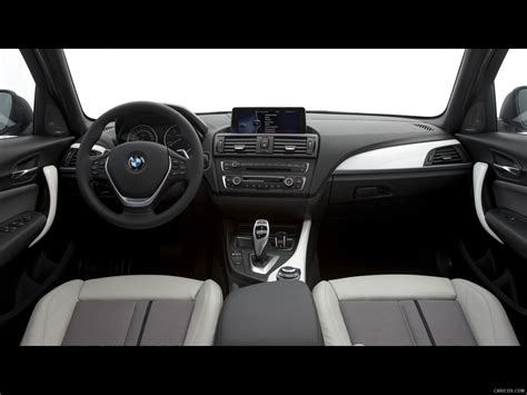 BMW 1 Series Urban Line - Interior | Caricos