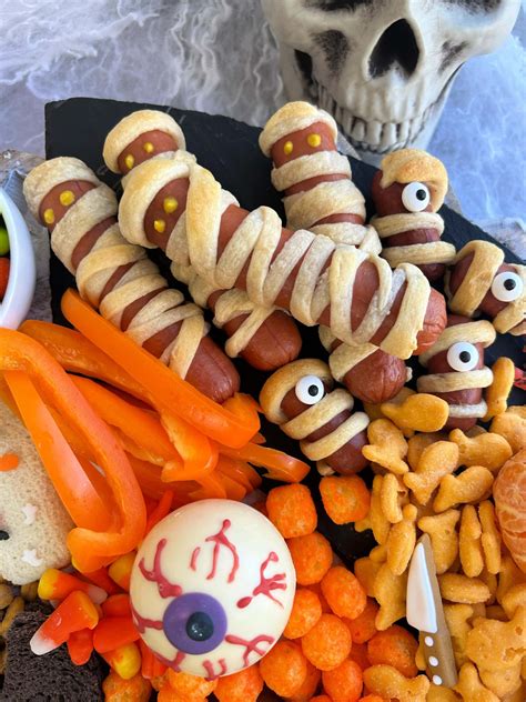 Mummy Dogs Recipe for Halloween - Lauren's Latest