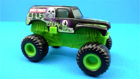 Grave Digger Truck 2015 McDonald's Monster Jam Toy #5 Complete Set Of 8 Happy Meal Kids Toys ...