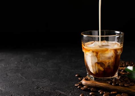 Low-acid Cold Brew Coffee: Health Benefits & Differences | Lifeboost Coffee