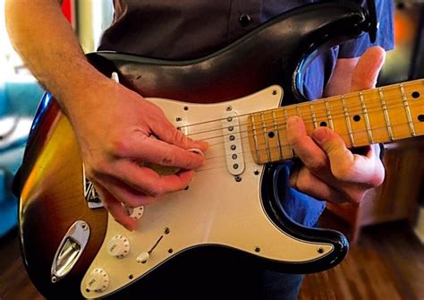 How to Play Stevie Ray Vaughan’s “Pride and Joy” Sliding Chords ...