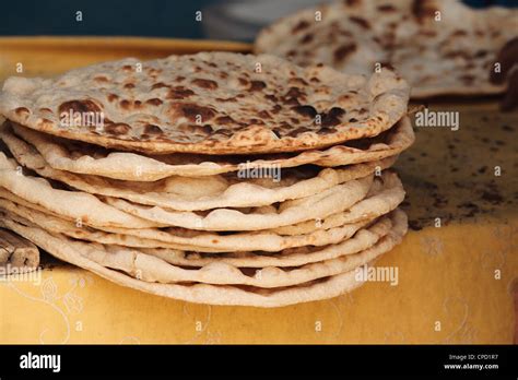 Middle Eastern Flat Bread Recipe - Tabitomo