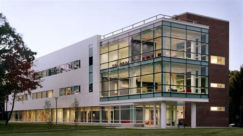 St. John’s University hosts First MakerBot Innovation Center in New York – the second in the ...