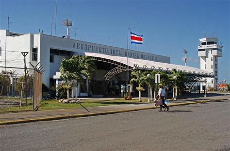 Guanacaste Airport, the third in the world with health accreditation